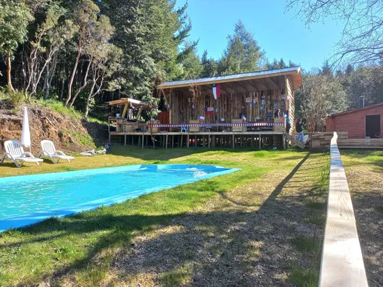 Casa En Venta En Pucón Con Piscina