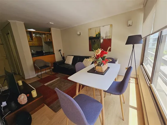 Departamento En Arriendo De 1 Dorm. En Av Kennedy / Vespucio
