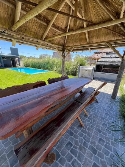 Casa Chalet  En Venta En General Rodríguez, G.b.a. Zona Oeste, Argentina