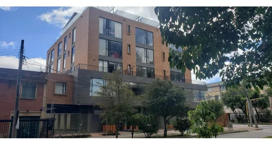 Venta Local Park Way Sobre Via Principal Rentando