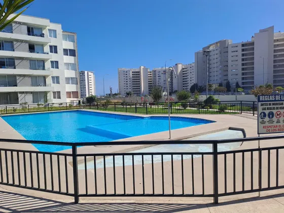 Luminoso Depto. 49m2, 2d/2b/1est. En Av. Pacífico, La Serena