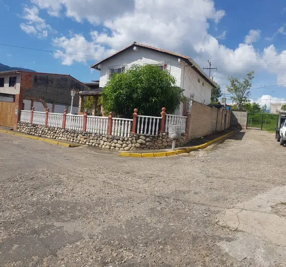 Xv, En Venta.. Casa Urb. Villa Europa- Tucape  