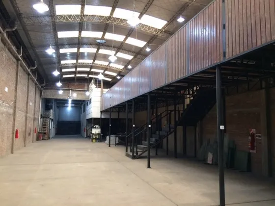 Venta Galpón 760 M2 - Lanus Este