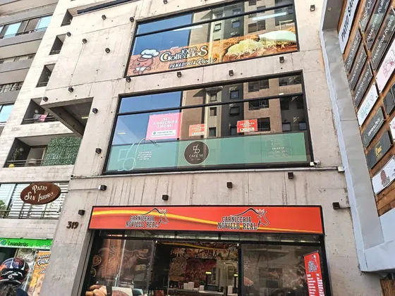 Alto Flujo, Moderno Local 70 M2, Placa Comercial Patio San I