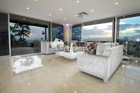 Vendo Maravillosa Casa De Lujo En Las Palmas Medellin.