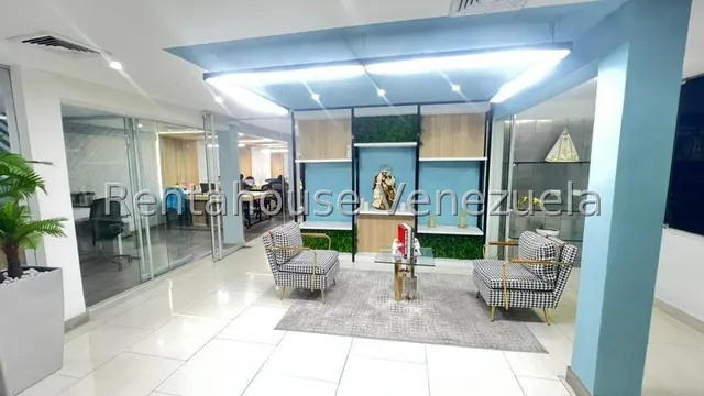 Local / Casa Comercial ( Pb / A Pie De Calle) Alquiler Chuao Mls- 25-7685