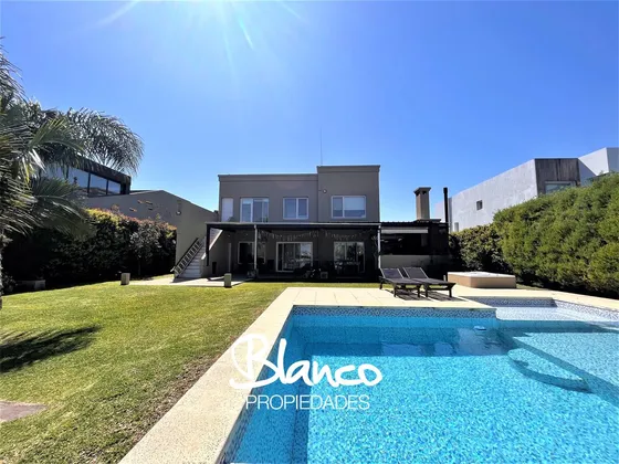 Casa  En Alq. Temporario En San Benito, Villanueva, Tigre