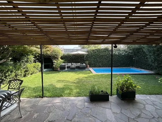 Casa En Arriendo De 5 Dorm. En Vitacura