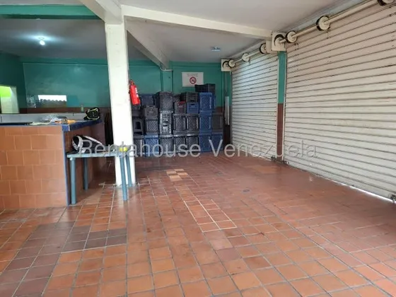 Daniela Linarez Vende Edificios Comerciales Ubicado En El Centro Oeste De La Ciudad De Barquisimeto Dispone De 358m2 Alta Seguridad Posee 1 Local Comercial Y 1 Apartamento Visitalo!                   