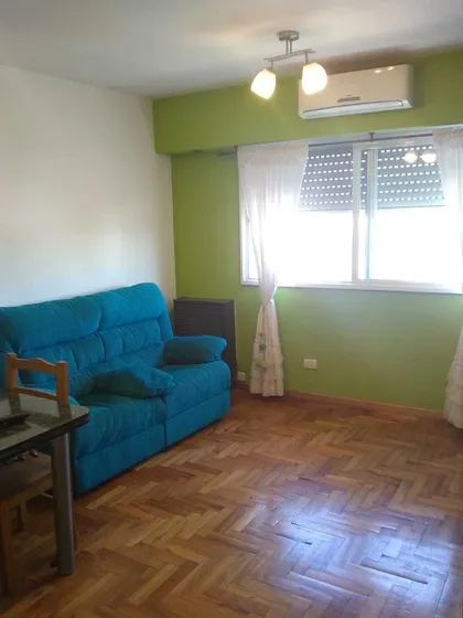 Hermoso 3 Ambientes A 1 Cuadra De Av. Hipolito Yrigoyen