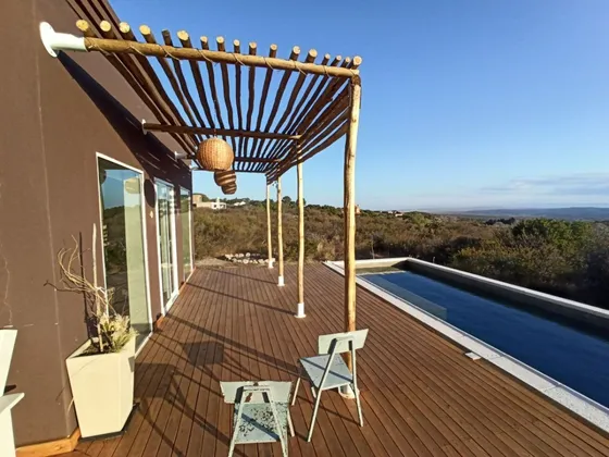 00472 -aloja Inmobiliaria - Vendo Hermosa Casa Con Piscina Y Vista A Las Sierras. Los Cocos