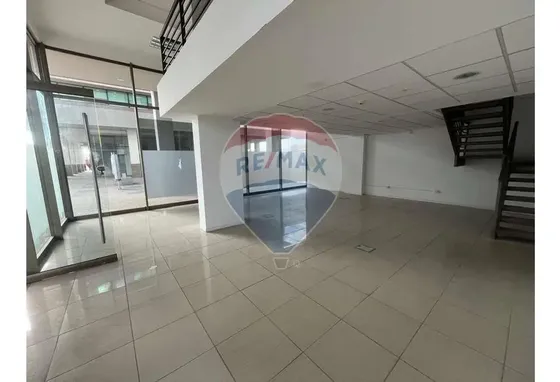 Local Comercial Piso 1