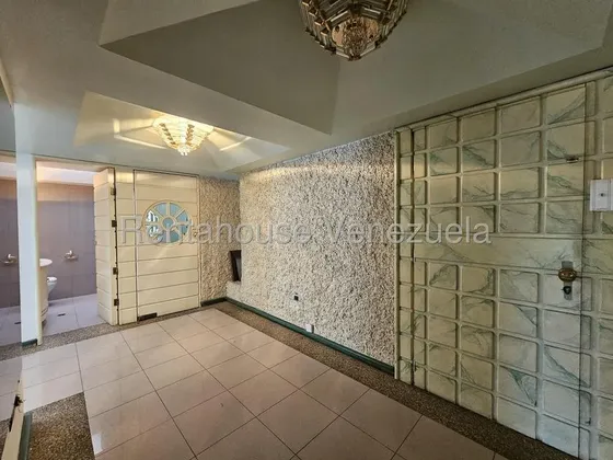 Amplio Apartamento A La Venta En Santa Rosa De Lima 27-2929 *mg