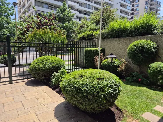 Departamento En Venta De 4 Dorm. En Las Condes