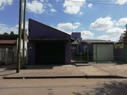 Casa Con Local Y Dto. Al Fondo Casa Con Local Y Dto. Al Fondo