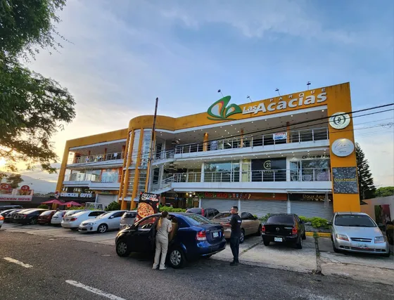 Lh Local+fondo De Comercio En Venta Cc Parque Las Acacias 