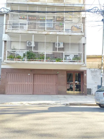 Departamento En Caballito 2 Amb Con Patio  Y Cocina Separada,prox Av San Martin