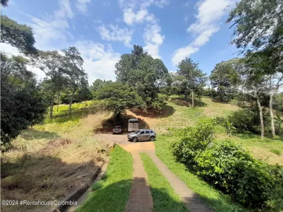 Lote En  Colinas De Miravalle Rah Co: 25-206