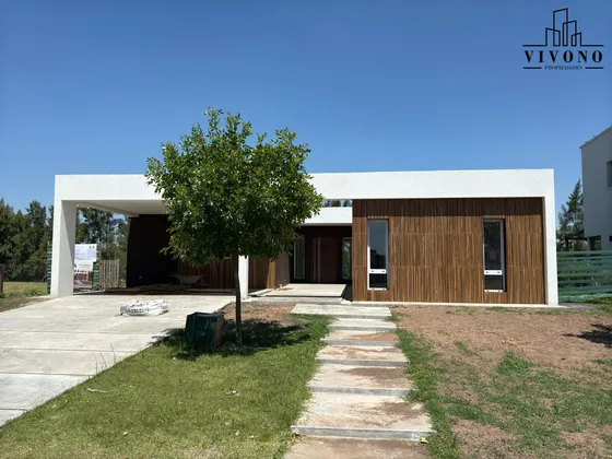Casa En Venta En Barrio El Naudir Aguas Privadas - Escobar