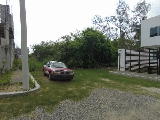 Venta Terreno 1176  M² Col. Jardines Tuxpan Veracruz
