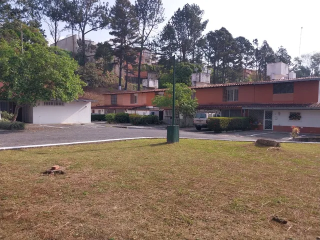 Se Ofrece En Venta Casa En Urb Los Picachos, Los Teques