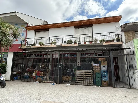 Local Con Vivienda Sobre Lote Propio