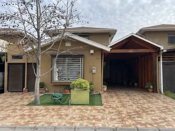 Casa En Venta Condominio Los Almendros, Buin.