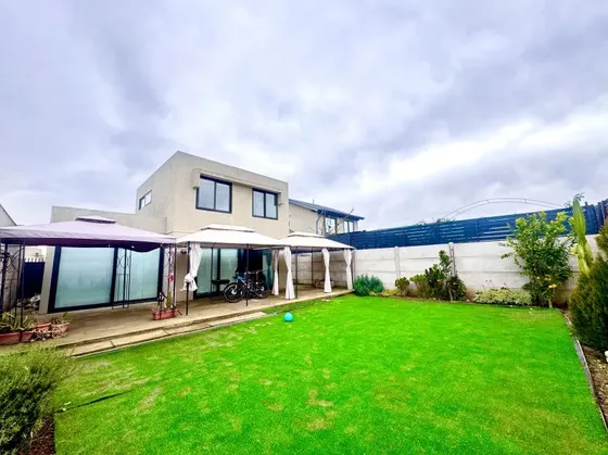 Hermosa Casa Seminueva En Laguna El Sol