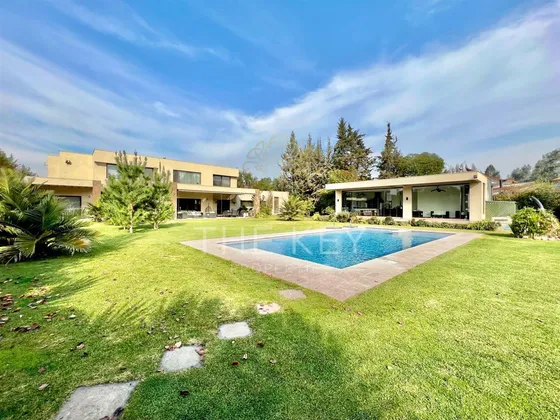 Casa En Arriendo De 7 Dorm. En Padre Hurtado