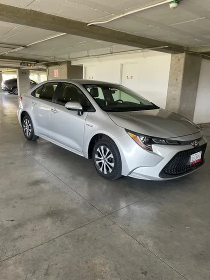Toyota Corolla 1.8 Hybrid At
