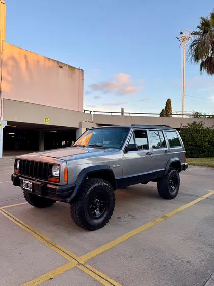 Jeep Cherokee 4.0 Sport