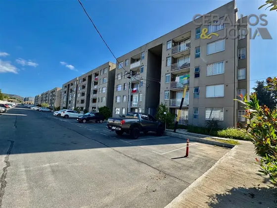 Departamento En Venta De 3 Dorm. En Villa Alemana