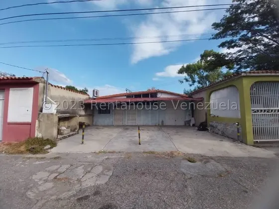 G. Domínguez Alquila Local En Cabudare