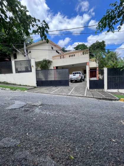 Te Vendo Casa En Altos De Arroyo Hondo Lll R.d.