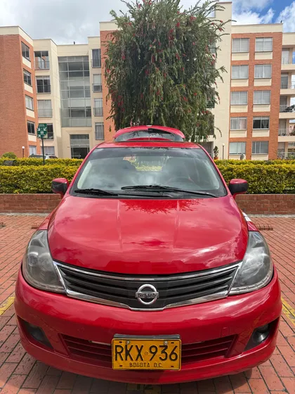 Nissan Tiida 1.8 Premium 5 P
