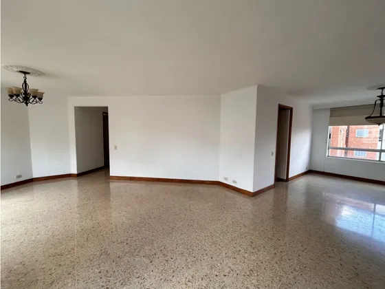 Apartamento En Patio Bonito