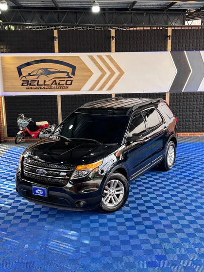 Ford Explorer Xlt