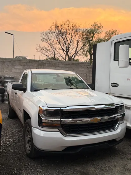Chevrolet Silverado Silverado 1500 Ls Cab Regular At