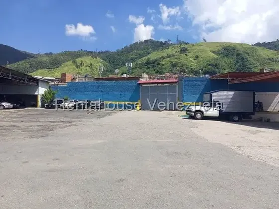 Rah Chacao Vende Local - Estacionamiento Catia 26-8673