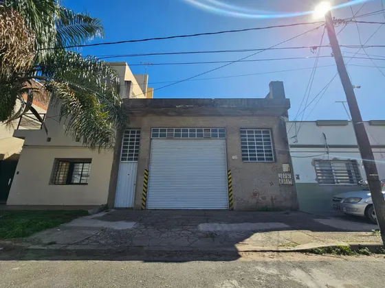 Galpón De Sosa De 150m2