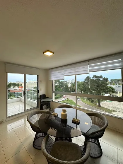Apartamento Alquiler Anual 1 Dormitorio, Punta Del Este.