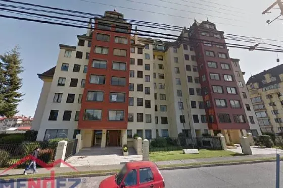 Se Vende Amplio Depto. A Pasos Del Centro De La Ciudad