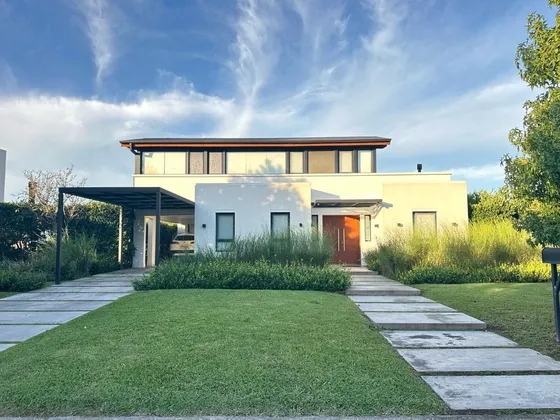 Casa En  Venta 3 Dormitorios Haras Santa Maria El Atardecer-financia O Permuta