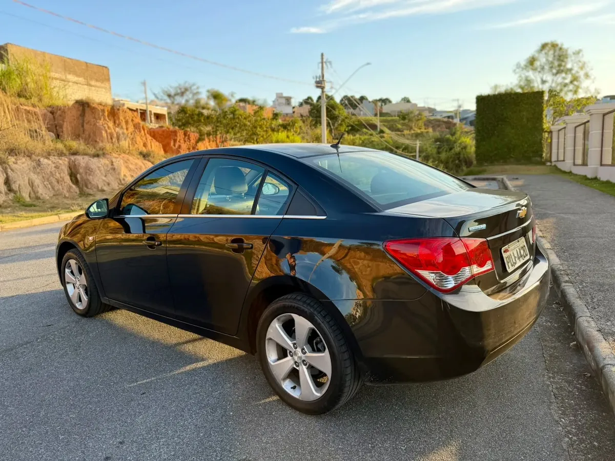 Chevrolet Cruze Sedan 2014 1.8 Lt Ecotec 6 Aut. 4p — foto 3