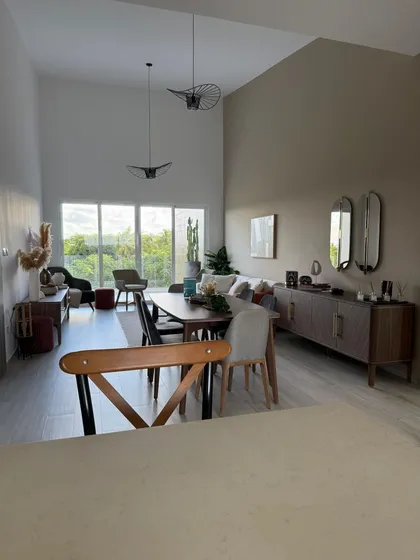 Apartamento En Renta De Dos Habitación Con Linea Blanca Incluida.