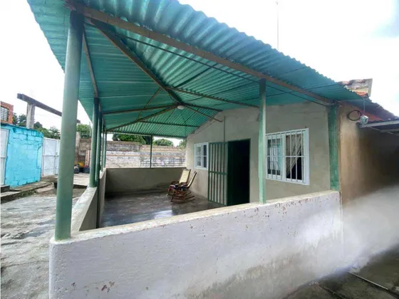 Terreno Con Casa En Venta Sector Tamanaco Tinaquillo Tu-9190236