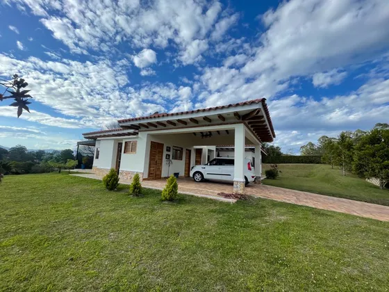 Se Vende Finca Campestre Via La Ceja Rionegro Pertenece Carmen De Vibo