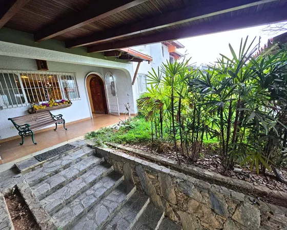 Tg Oportunidad Única: Casa En Venta En La Urb. Miranda, Con Terrazas Y Excelente Distribución Negociable 25-18330