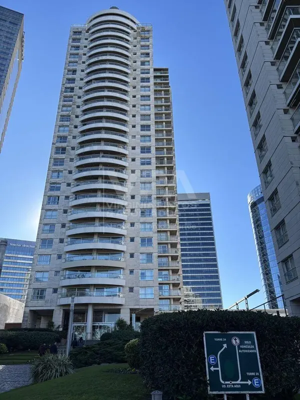 Apto En Piso 14 Con Vista Al Mar