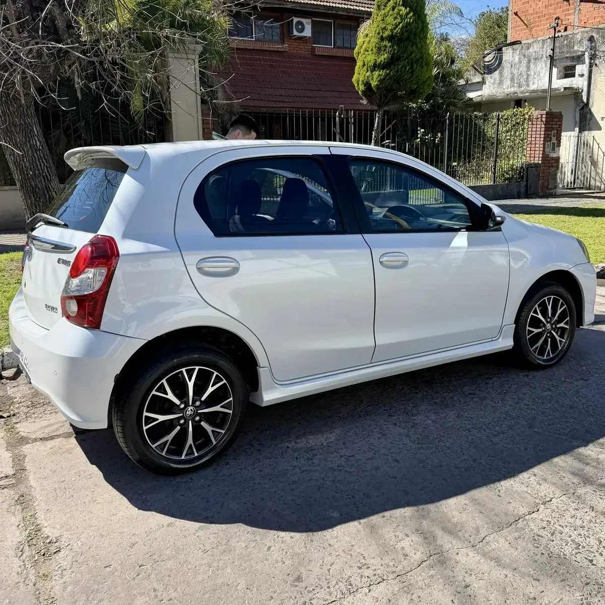 Toyota Etios 1.5 Xls Pack